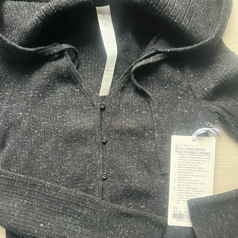 Lululemon Soft Micro Cable Merino
Hooded Cardigan ⭐️ NWT⭐️ XS ⭐️ - Picture 5 of 11